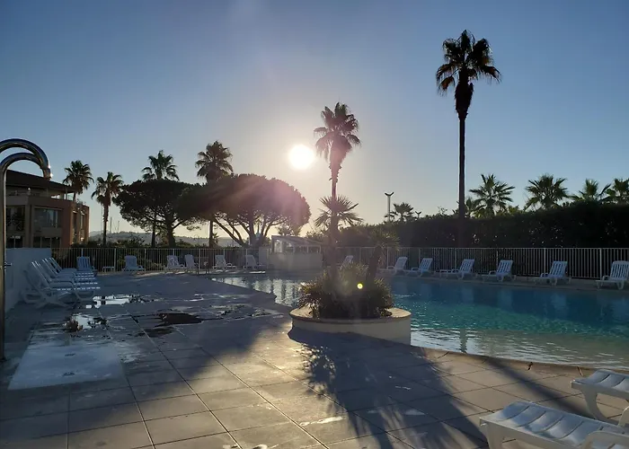 Cap Hermes, 4eme Etage, Vue Exceptionnelle Sur Le Port Apartamento